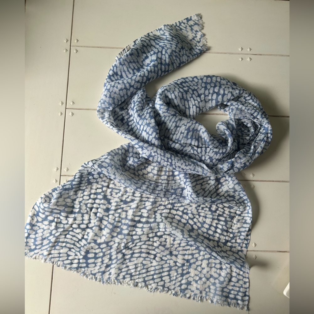 Blue and White Patterned Scarf